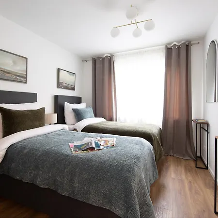 Modernes Mit 3 Schlafzimmern Und Grosser Terrasse