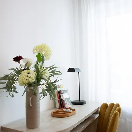 Modernes Mit 3 Schlafzimmern Und Grosser Terrasse