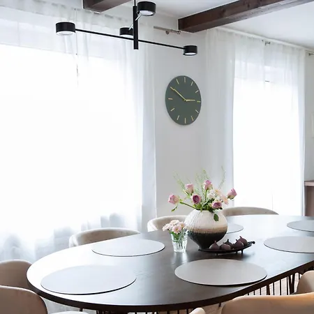 Modernes Mit 3 Schlafzimmern Und Grosser Terrasse