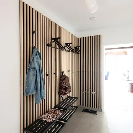 Modernes Mit 3 Schlafzimmern Und Grosser Terrasse Apartament *